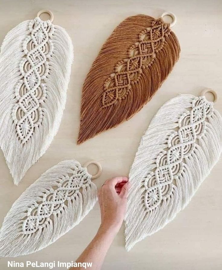 Plumes en macramé