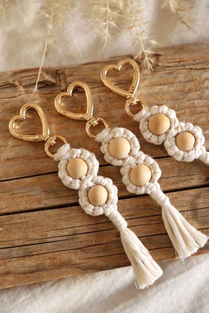 Porte-clés diffuseur huiles essentielles porte clé en macramé avec attache coeur