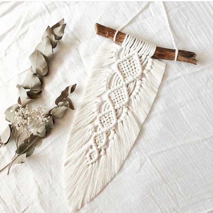 grande plume en macramé