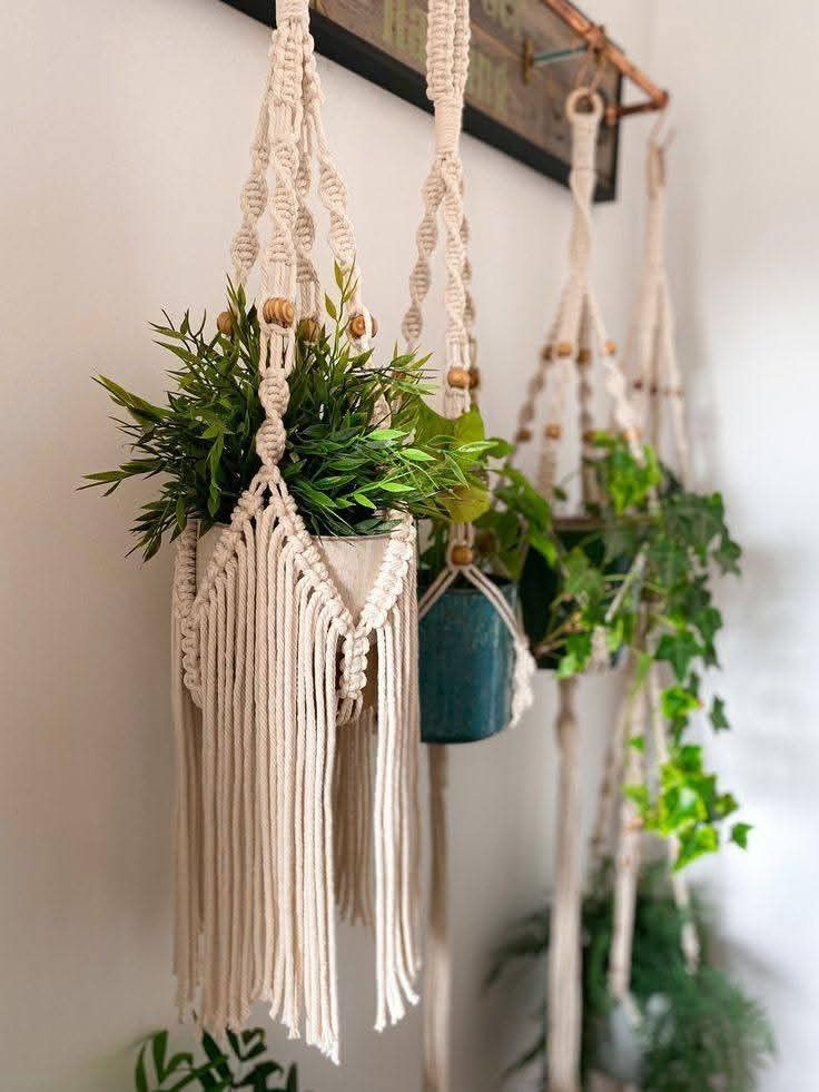 suspension pour plante en macramé avec perle en bois